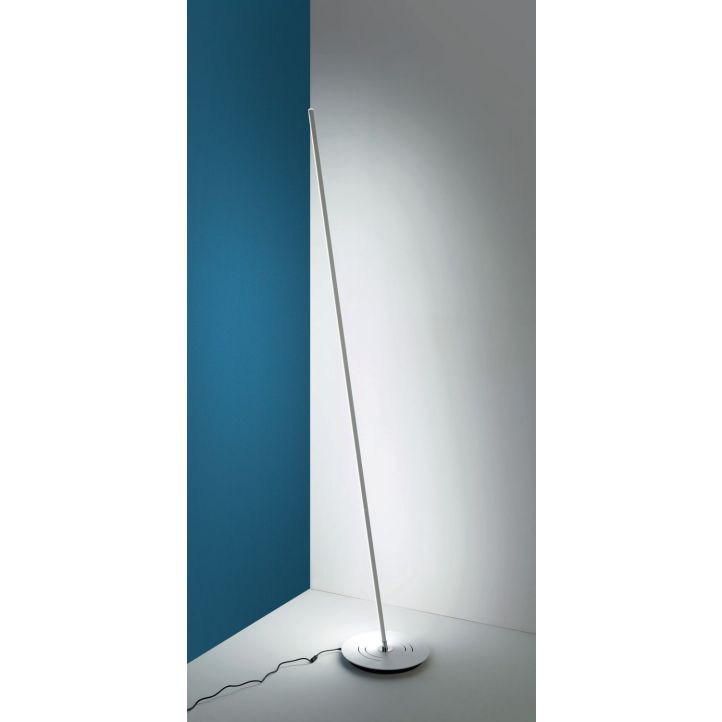 Cattaneo LED-Stehleuchte Lucilla Floor Leuchtarm ist 15 Grad schwenkbar 905 T Cattaneo LED-Stehleuchte Lucilla Floor Leuchtarm ist 15 Grad schwenkbar 905 T