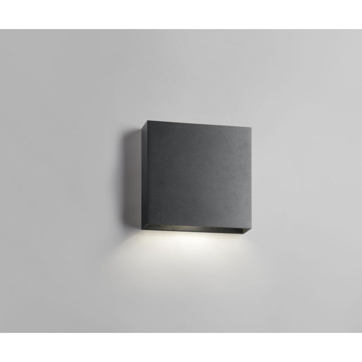 Light-Point LED-Wandleuchte COMPACT 20x20cm (down) 3000K schwarz 256344 Light-Point LED-Wandleuchte COMPACT 20x20cm (down) 3000K schwarz 256344