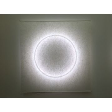 Quadratische MOODMOON White Wandleuchte von Ingo Maurer, 75 x 75 cm, aus japanischem Papier, blendfreies warmweißes Licht, stufenlos dimmbar.