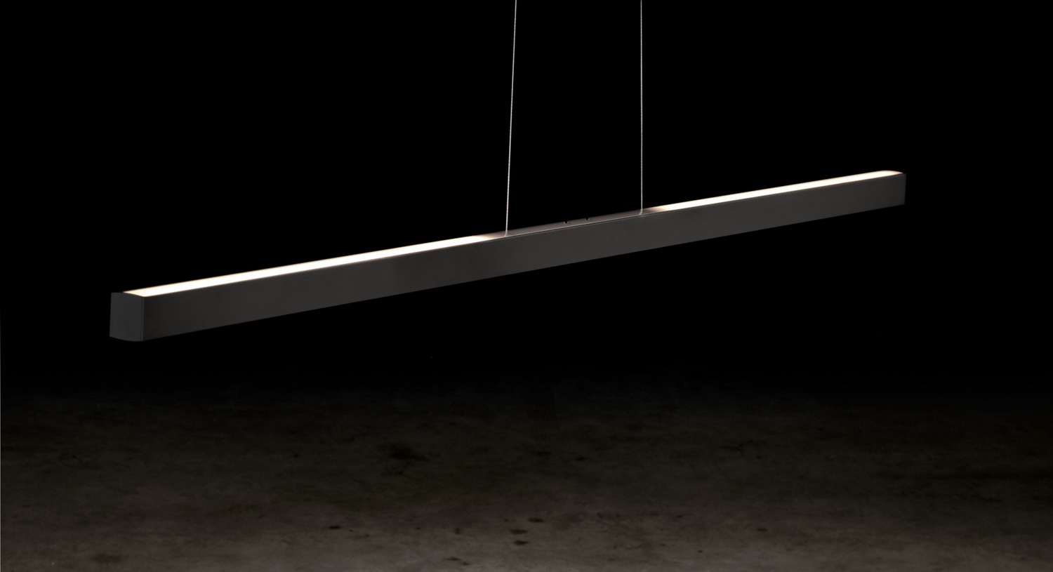 Holtkötter LED-Pendelleuchte XENA L Dim-To-Warm 160cm schwarz 2316-3-55